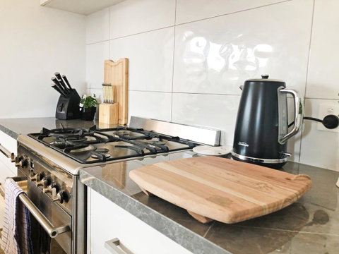 EMBRACING EVANDALE - Hosted By L'Abode Accommodation - Accommodation 4U 20