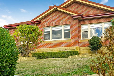 Gorgeous Hobart Accommodation - Park On Park - New Town - Accommodation 4U 1