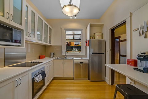 Gorgeous Hobart Accommodation - Park On Park - New Town - Accommodation 4U 19