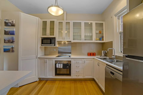 Gorgeous Hobart Accommodation - Park On Park - New Town - Accommodation 4U 18
