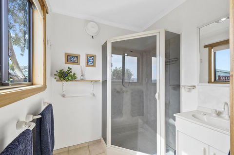 Zenith - Accommodation 4U 27