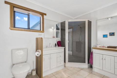 Zenith - Accommodation 4U 33