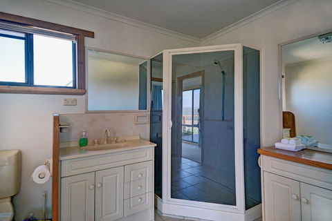 Zenith - Accommodation 4U 17