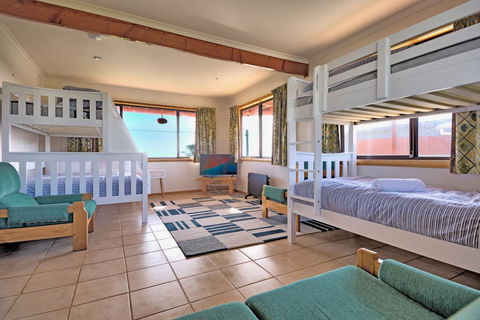 Zenith - Accommodation 4U 14
