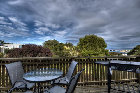 Ar Lan Y Mor - Accommodation 4U 1