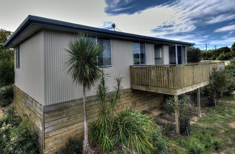 Ar Lan Y Mor - Accommodation 4U 8