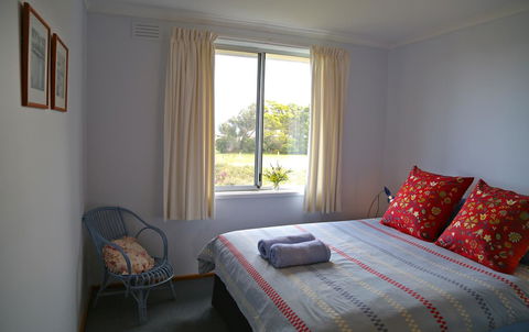 Ar Lan Y Mor - Accommodation 4U 13