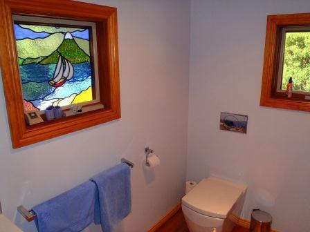 The Tree House - Accommodation 4U 9