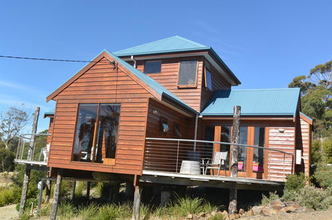 The Tree House - Accommodation 4U 1