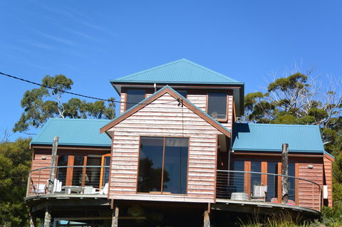 The Tree House - Accommodation 4U 6