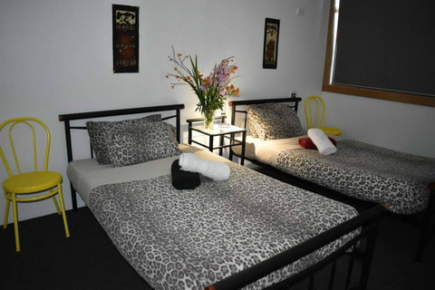 Hobart's Accommodation & Hostel - Accommodation 4U 19