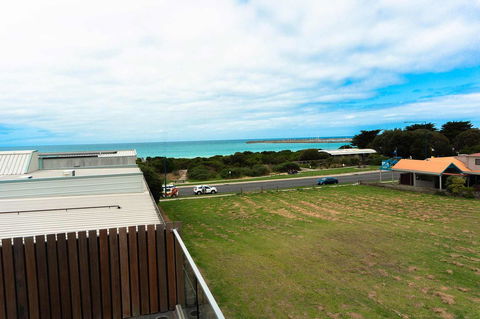 The Apollo - Accommodation 4U 15