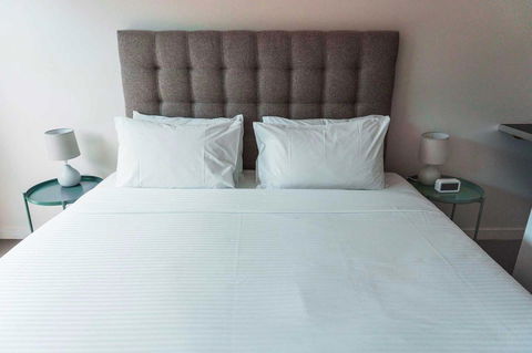The Apollo - Accommodation 4U 6