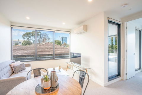 Poplar Apartments - Accommodation 4U 6