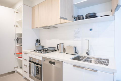 Poplar Apartments - Accommodation 4U 14