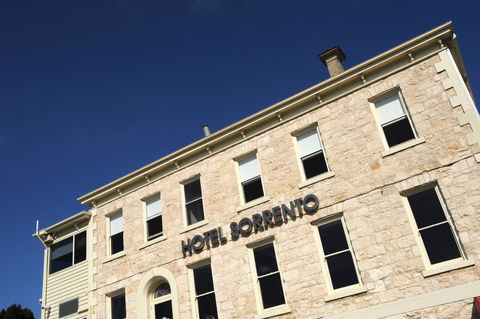 Hotel Sorrento - Accommodation 4U 32