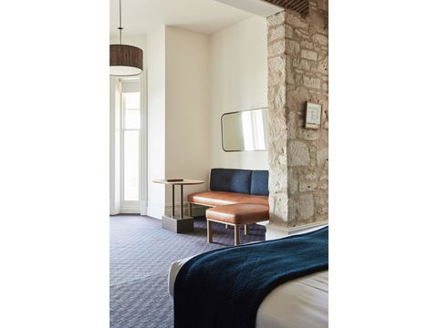 Hotel Sorrento - Accommodation 4U 11