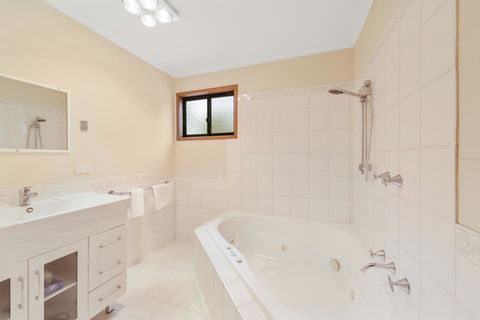 High Country Holiday Park - Accommodation 4U 12