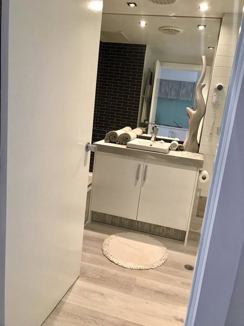 Lorne World - Accommodation 4U 6