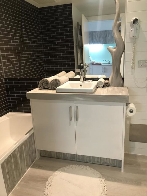 Lorne World - Accommodation 4U 9