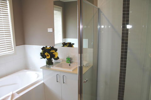 Atarhi Villas - Melbourne - Accommodation 4U 10