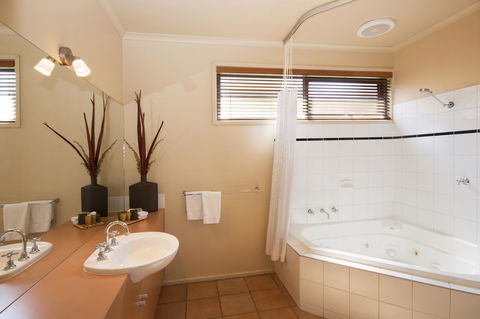 Lorne Surf Apartments - Accommodation 4U 32