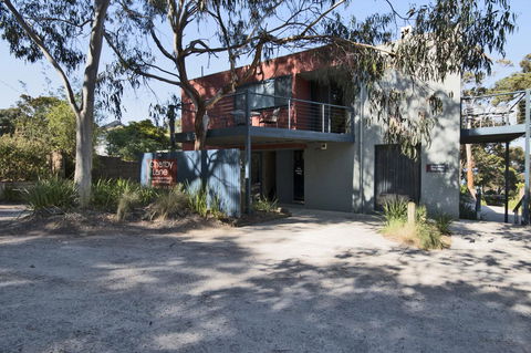 Lorne Surf Apartments - Accommodation 4U 8