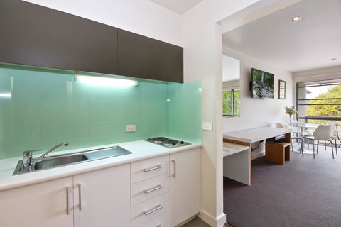 Lorne Bay View Motel - Accommodation 4U 27