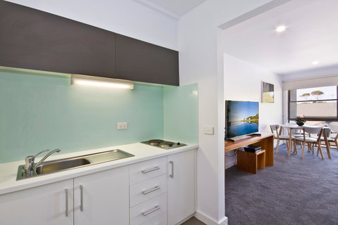 Lorne Bay View Motel - Accommodation 4U 34