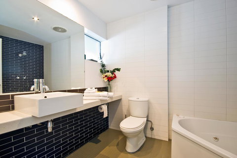 Lorne Bay View Motel - Accommodation 4U 5