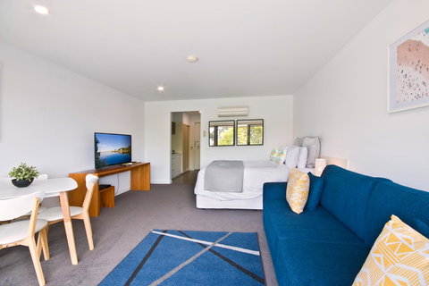 Lorne Bay View Motel - Accommodation 4U 20