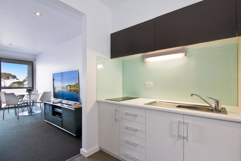 Lorne Bay View Motel - Accommodation 4U 1