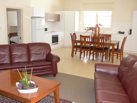 The Victoria Apartments - Accommodation 4U 25