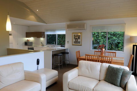 The Victoria Apartments - Accommodation 4U 11