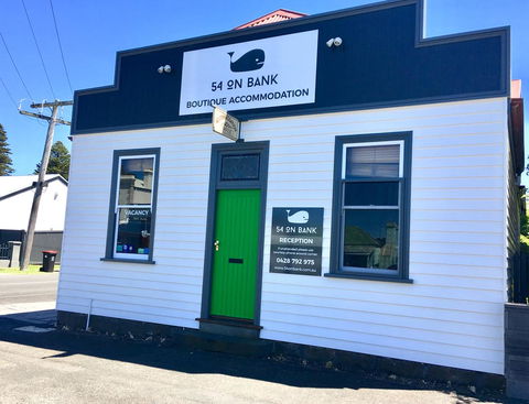 54 On Bank - Accommodation 4U 0