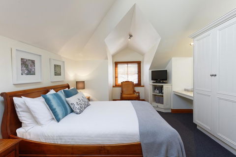 54 On Bank - Accommodation 4U 19