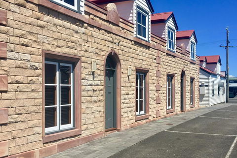 54 On Bank - Accommodation 4U 2