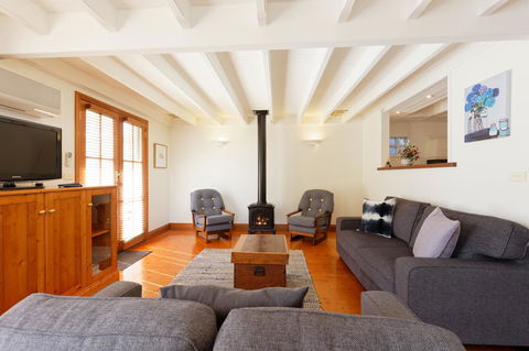 54 On Bank - Accommodation 4U 5