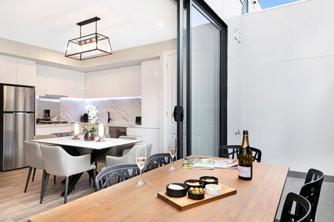 Manhattan Apartments - Caulfield North - Accommodation 4U 21