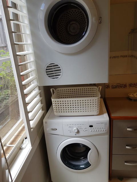 Oxford Rise Apartment - Accommodation 4U 13