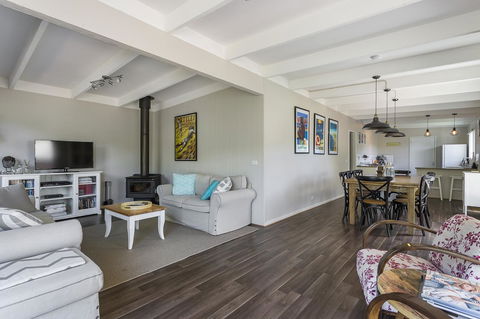 Blairgowrie Bella - Light Filled Home With Great Deck - Accommodation 4U 2