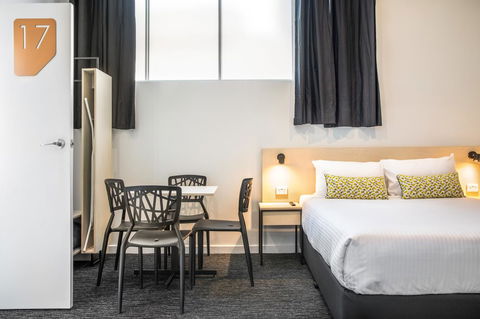 Nightcap At Seaford Hotel - Accommodation 4U 3