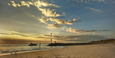 Waterfront Retreat - Accommodation 4U 30