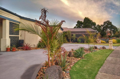 Waterfront Retreat - Accommodation 4U 7