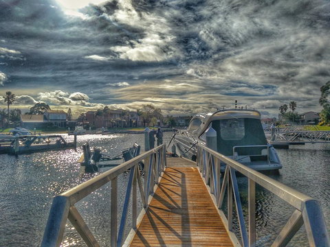 Waterfront Retreat - Accommodation 4U 12