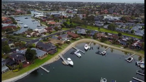 Waterfront Retreat - Accommodation 4U 1