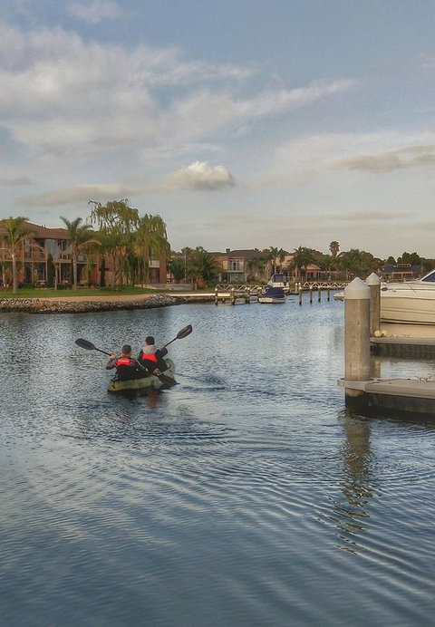 Waterfront Retreat - Accommodation 4U 11