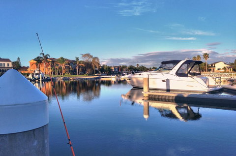 Waterfront Retreat - Accommodation 4U 2