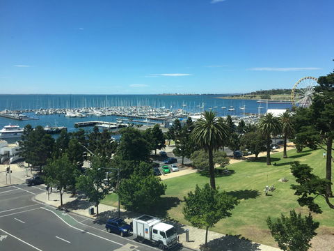 Geelong Waterfront Penthouse Apartment - Accommodation 4U 2