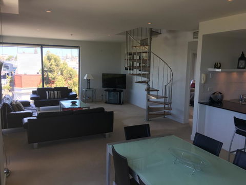 Geelong Waterfront Penthouse Apartment - Accommodation 4U 10